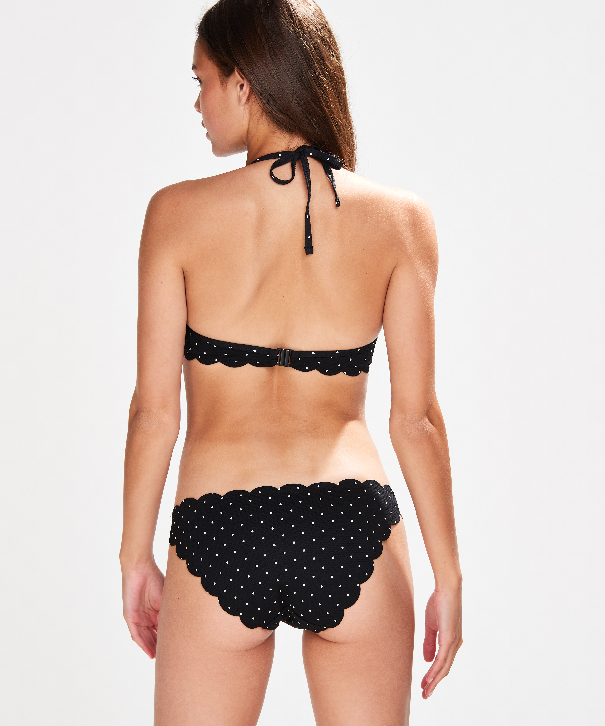 Top de bikini preformado con efecto realce Scallop Copa A - E, Negro, main