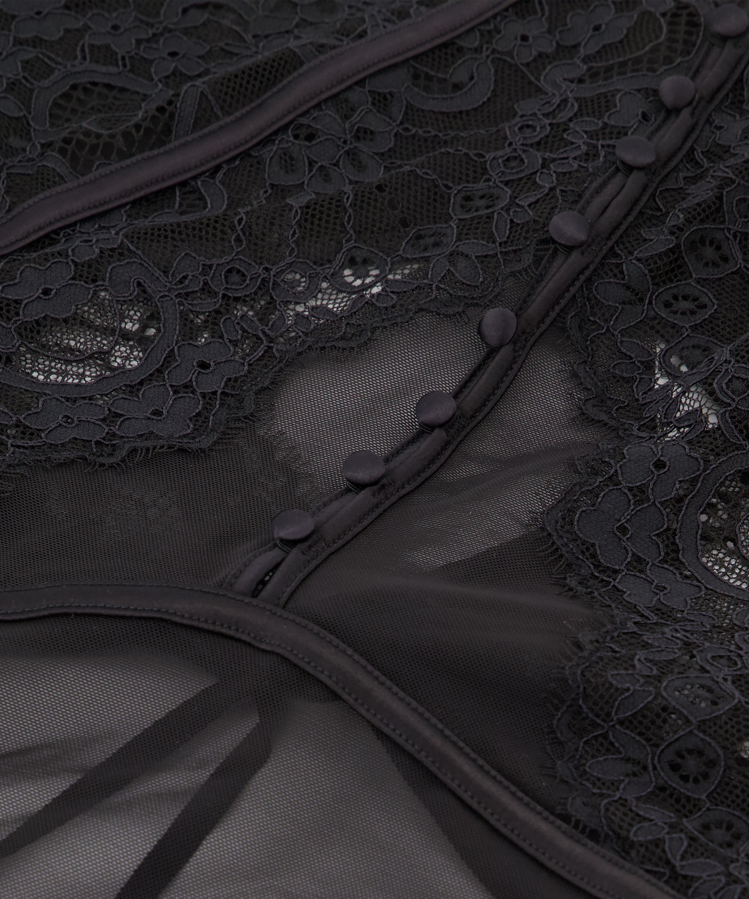 Bodi Amelia, Negro, main