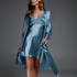 Kimono de satén y encaje, Azul