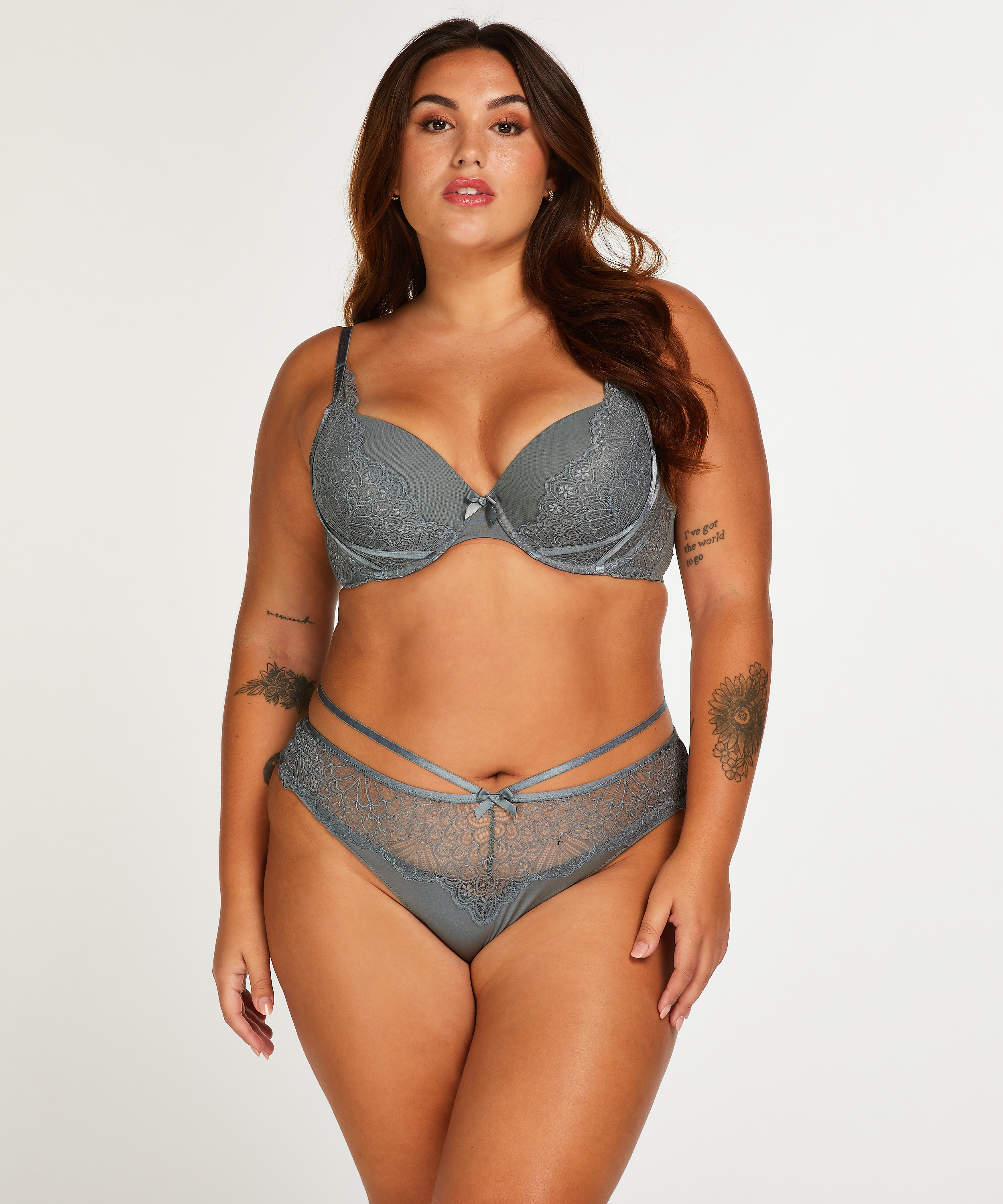 Brasile&ntilde;a Naomi, Azul, main