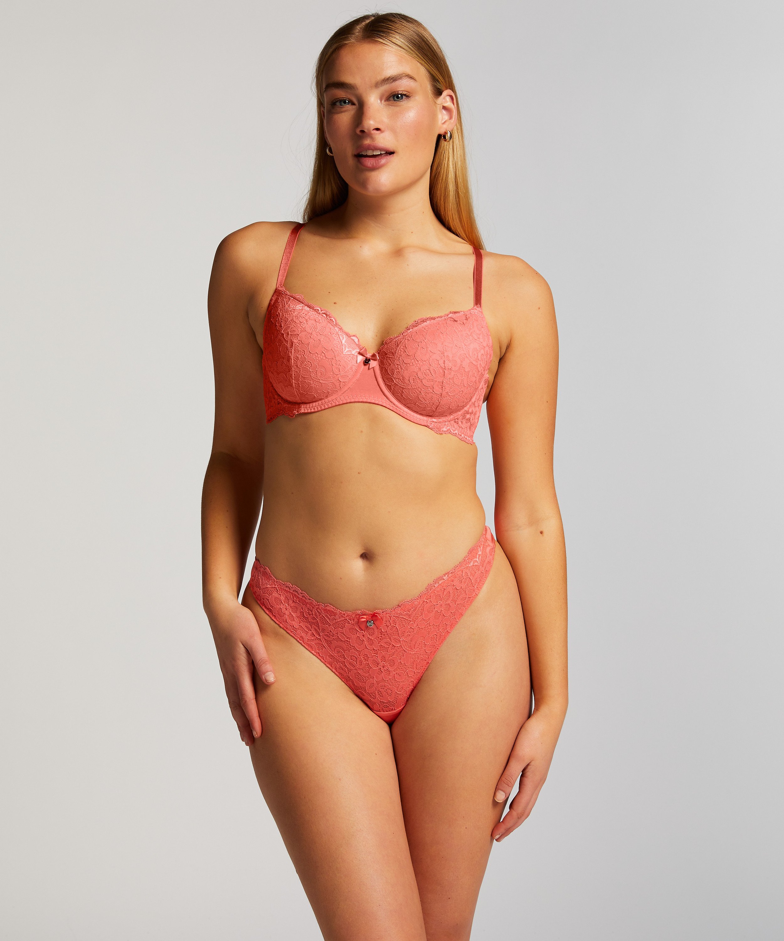 Tanga Marine, Rosa, main