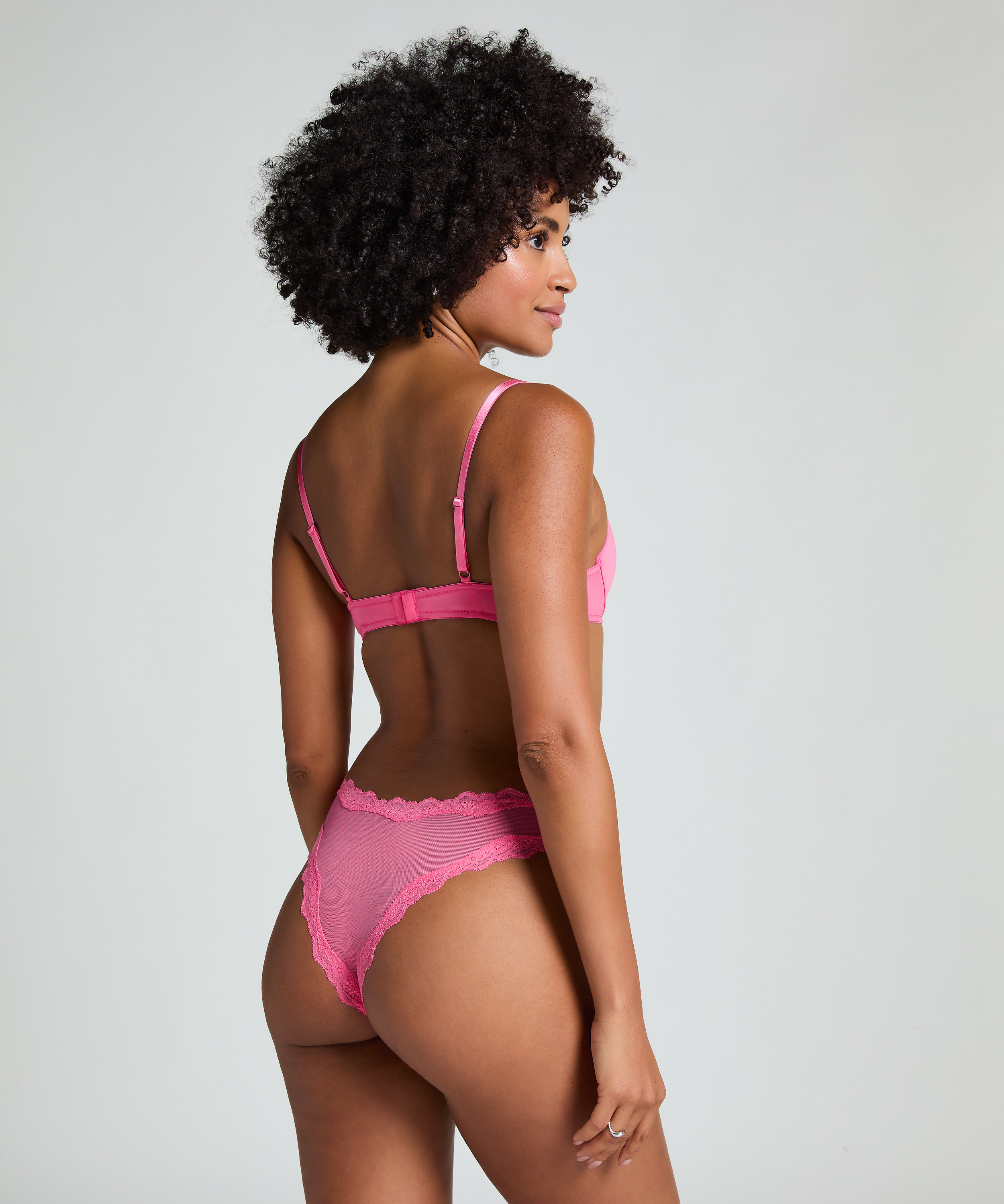 Brasileña Astra, Rosa, main