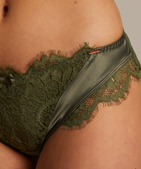 Brasile&ntilde;a Hannako, Verde