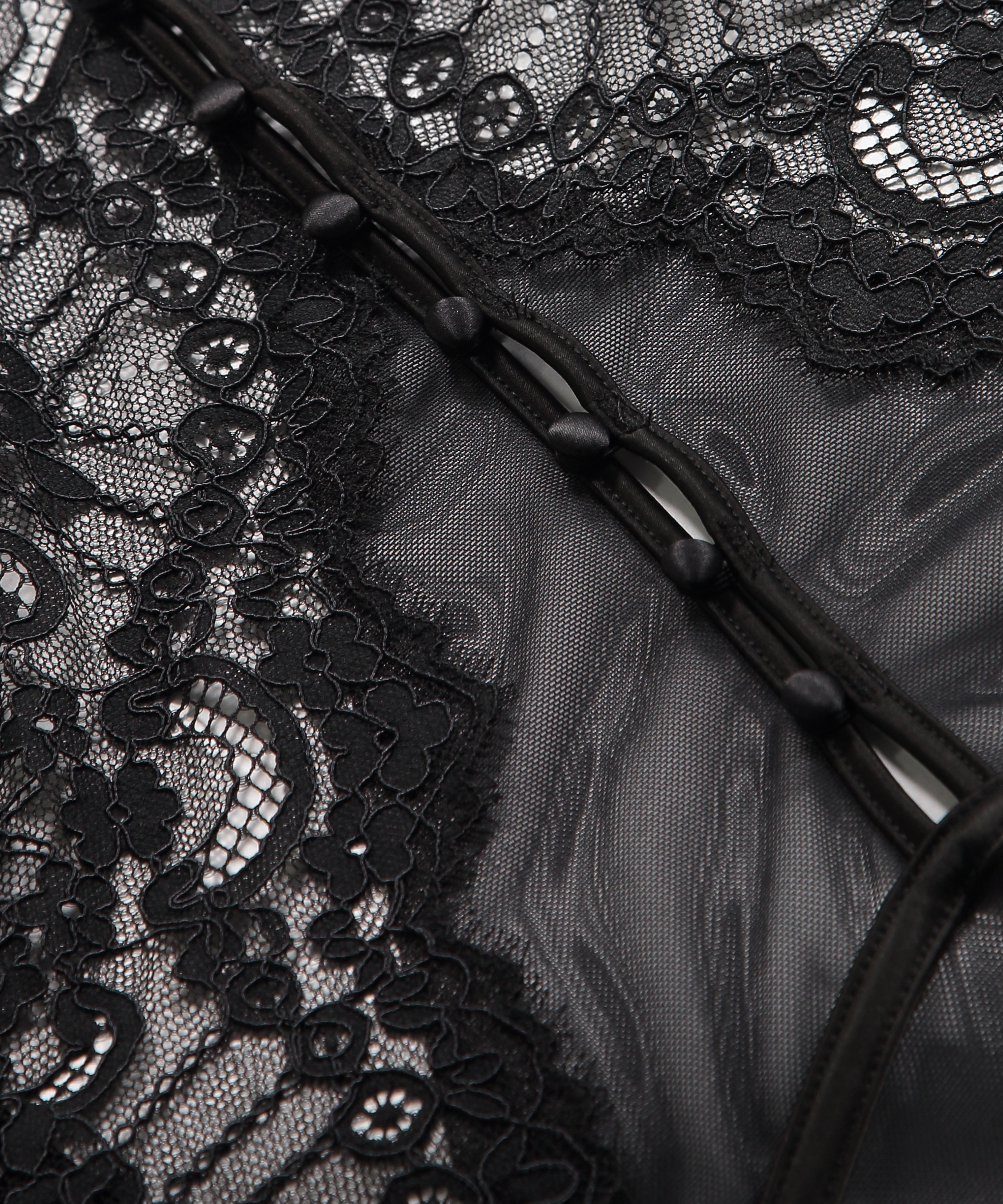 Bodi Amelia, Negro, main