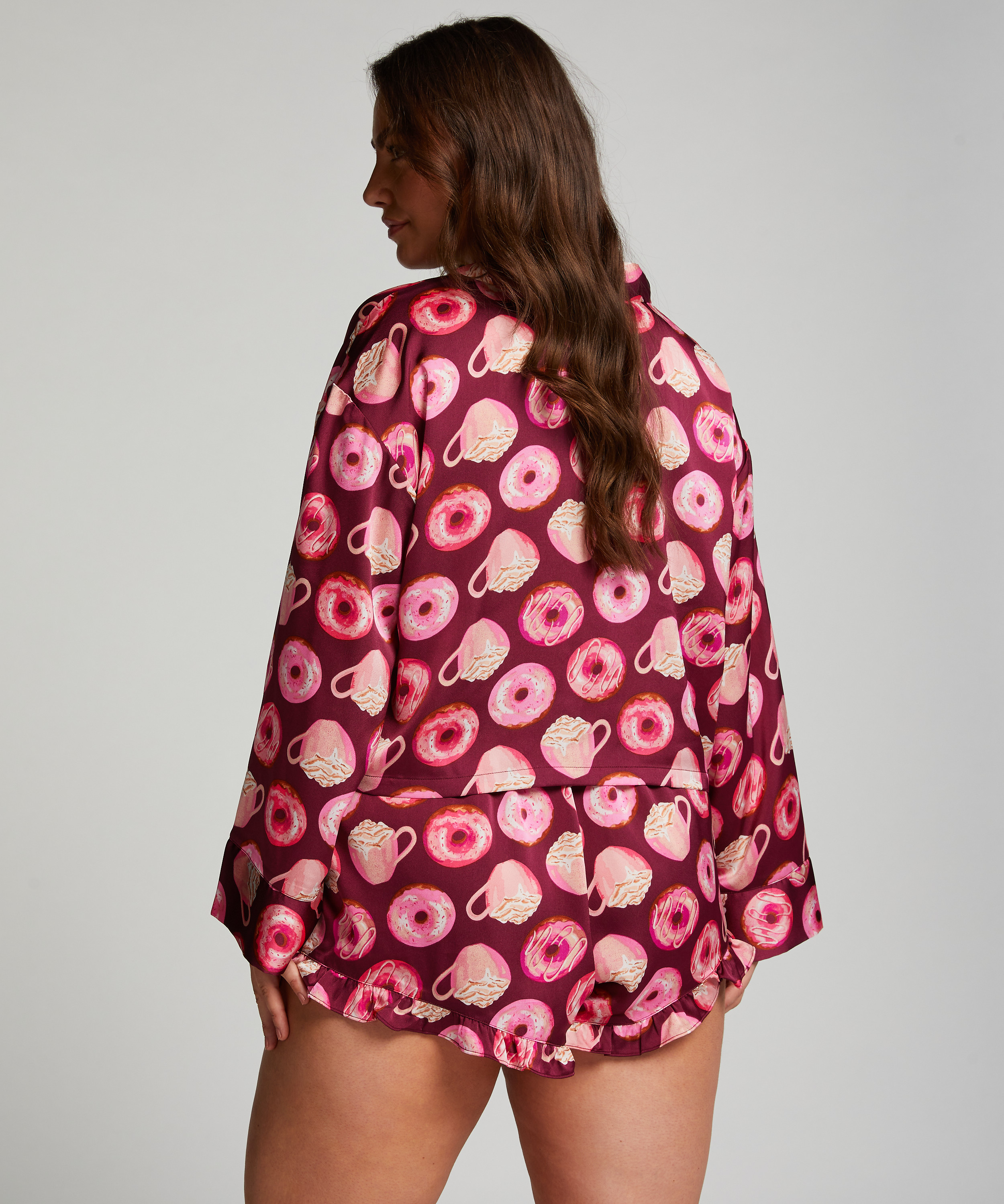 Pantal&oacute;n corto de sat&eacute;n, Morado, main