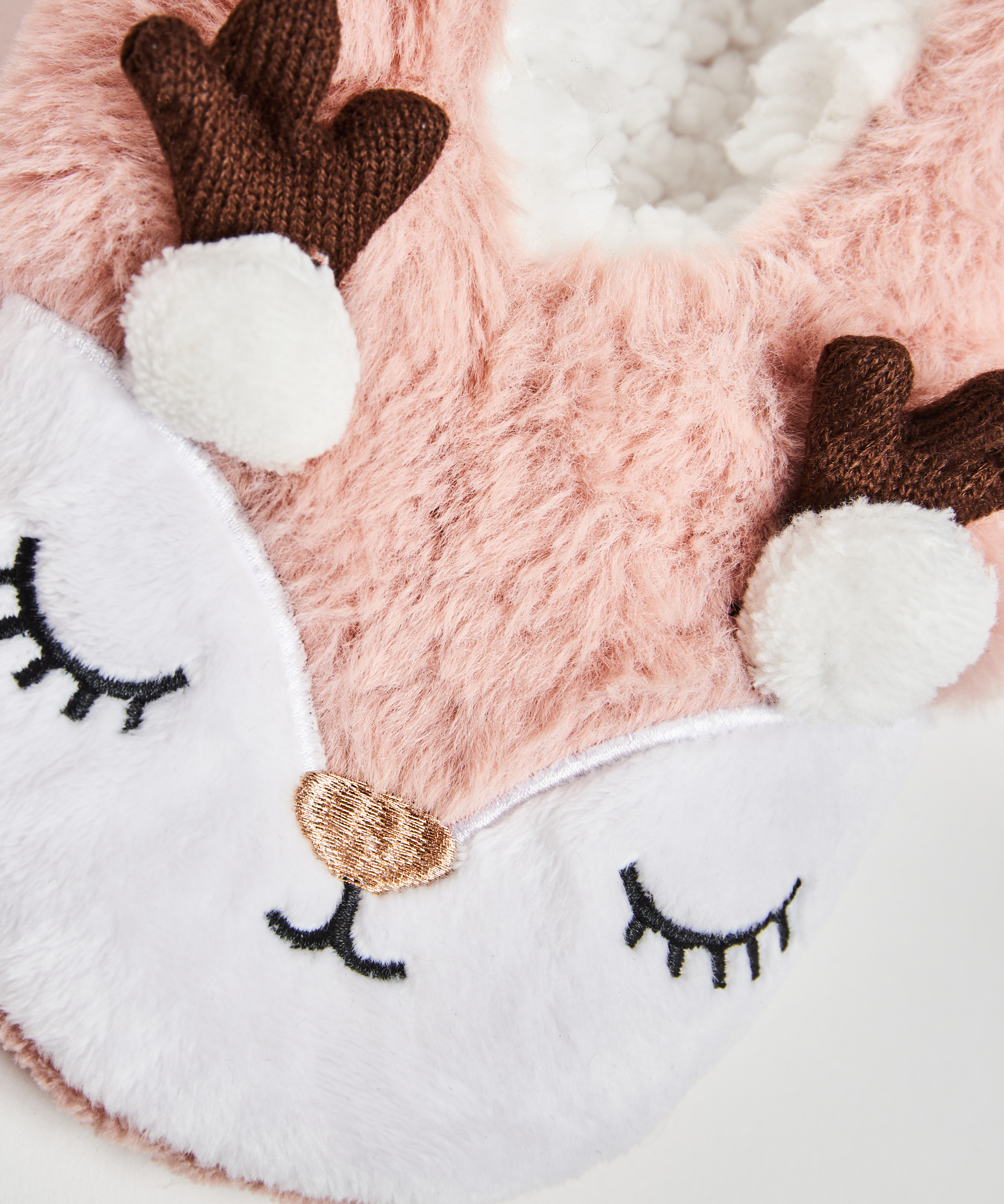 Manoletina Cosy Rendier, Rosa, main