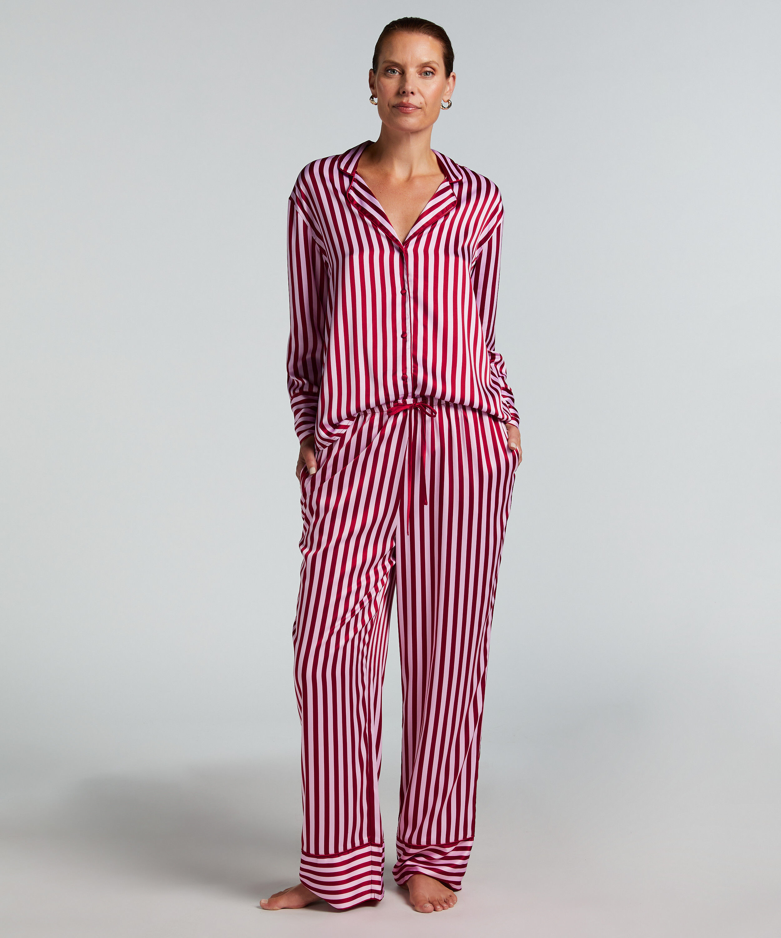 Pantalón de satén, Rosa
