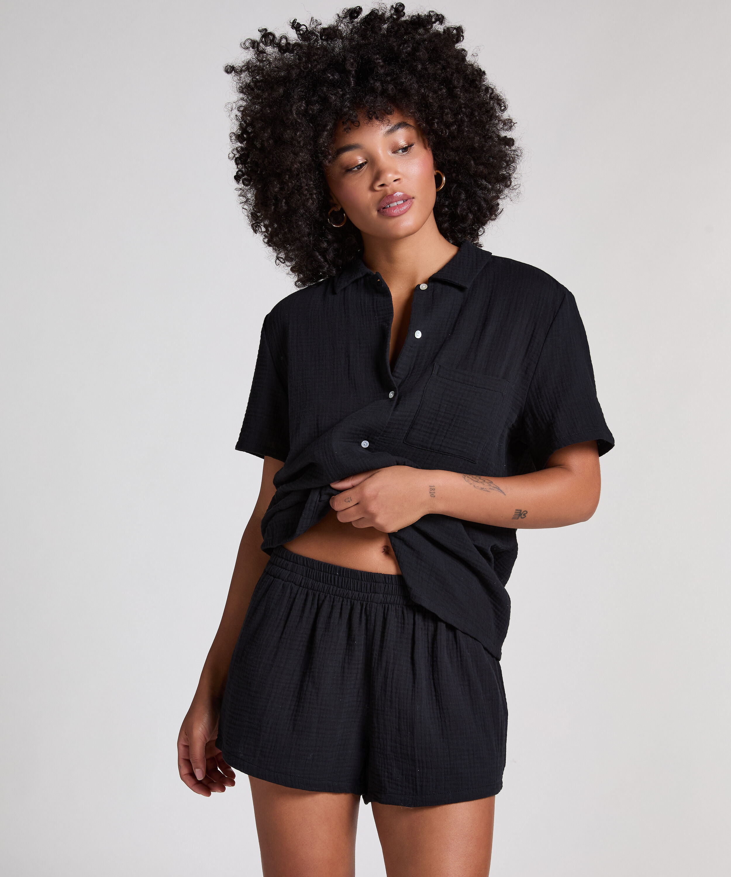 Short de muselina, Negro