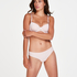 Tanga invisible de marca, Rosa