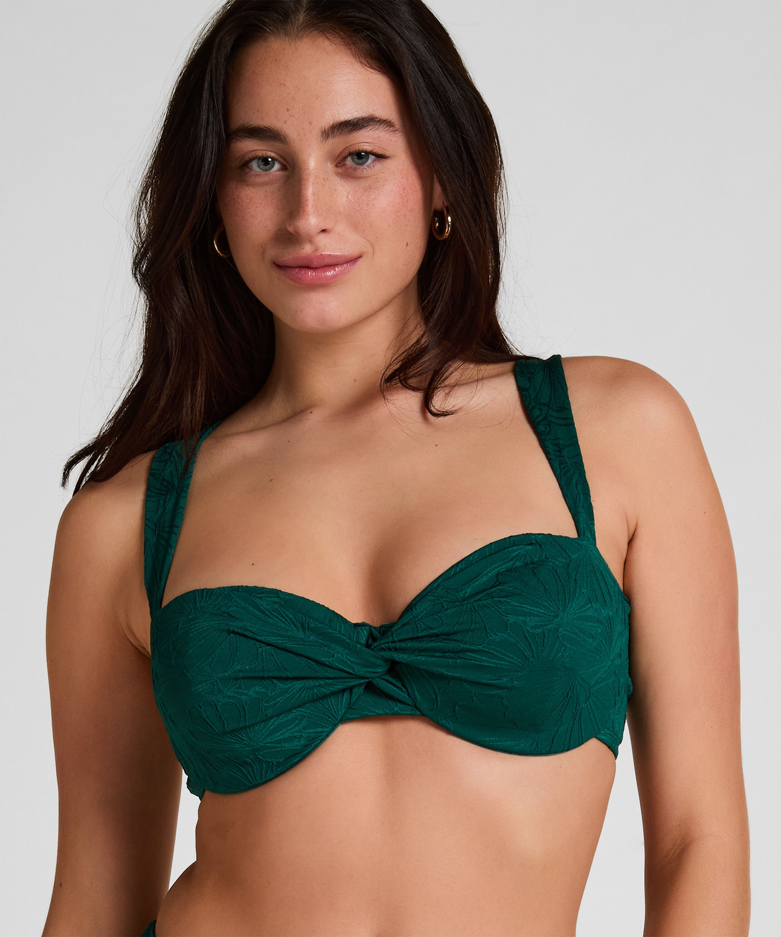 Top de Bikini Azua con Aros Sin Relleno, Verde