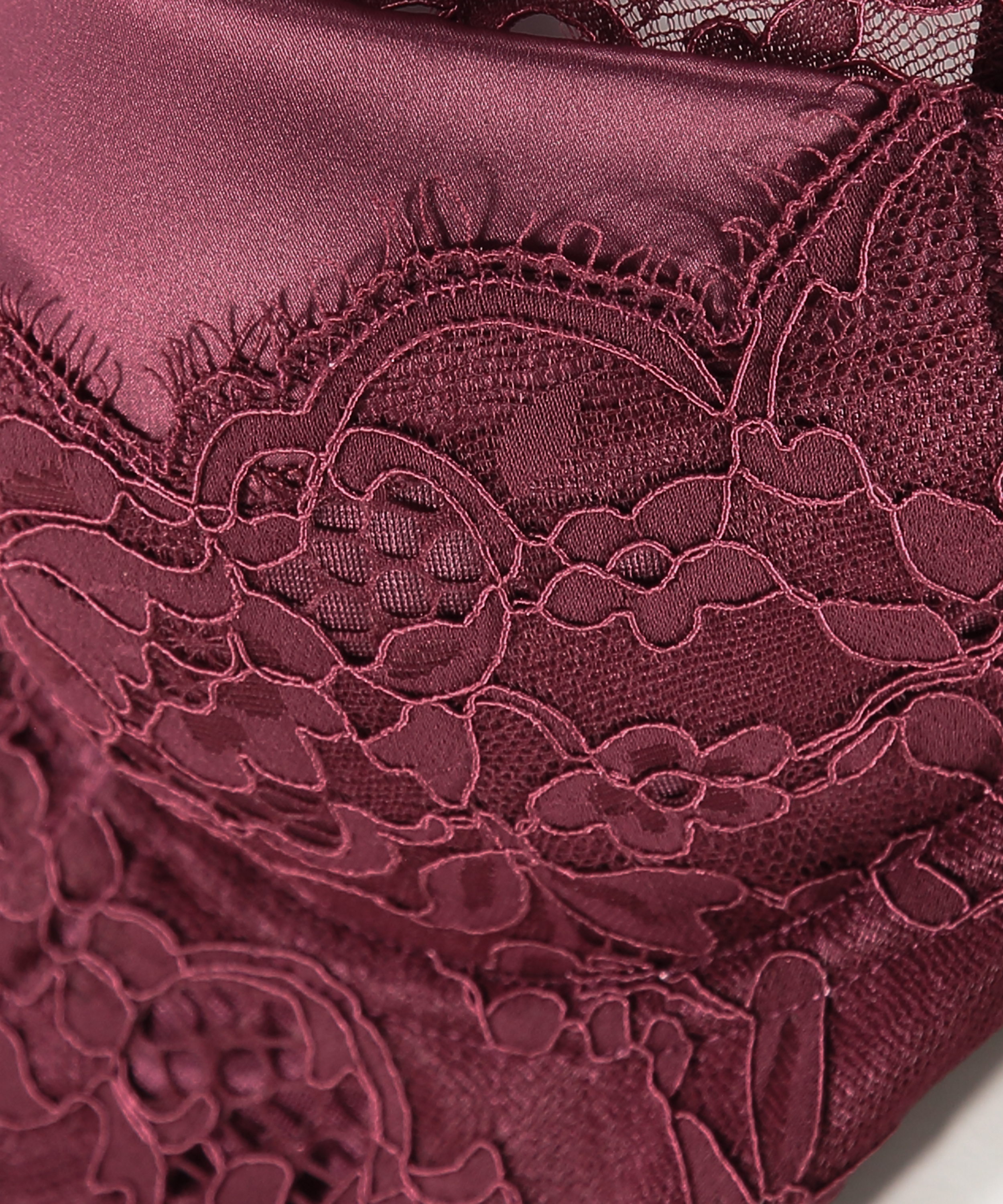 Sujetador de aros preformado de estilo longline Heather, Rojo, main