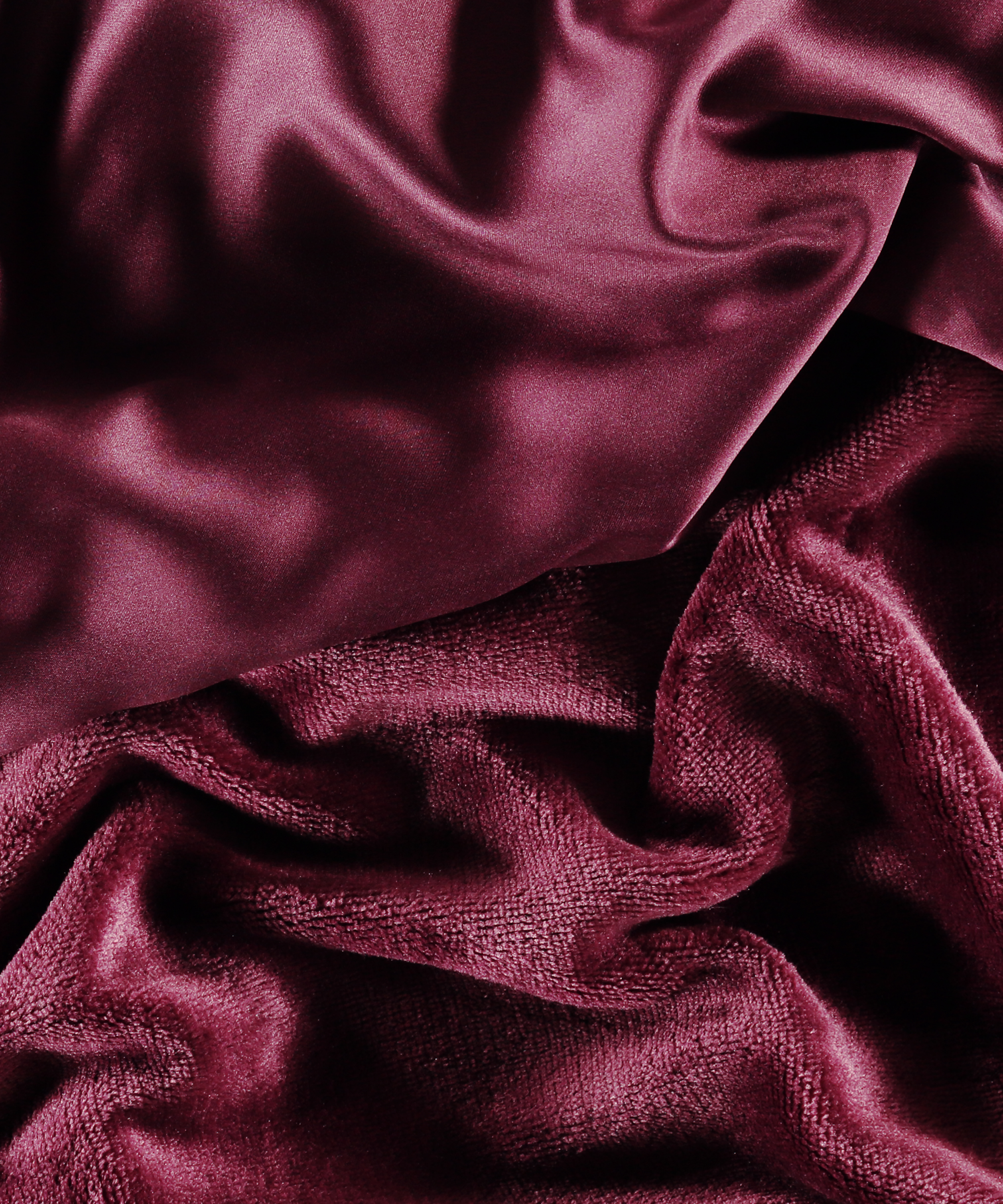 Albornoz de vell&oacute;n y sat&eacute;n, Morado, main