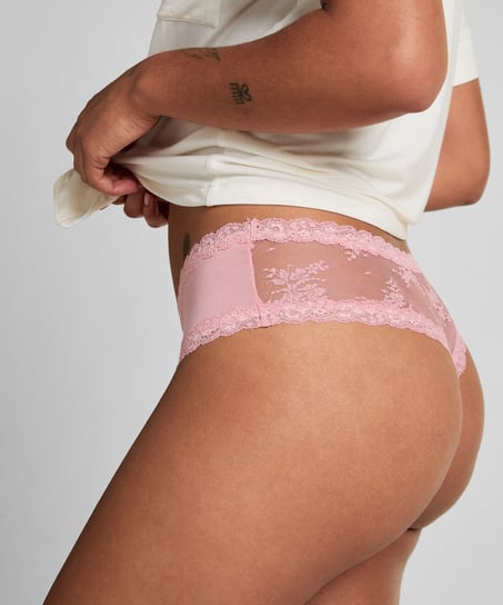 Brasile&ntilde;a en V Alex, Rosa