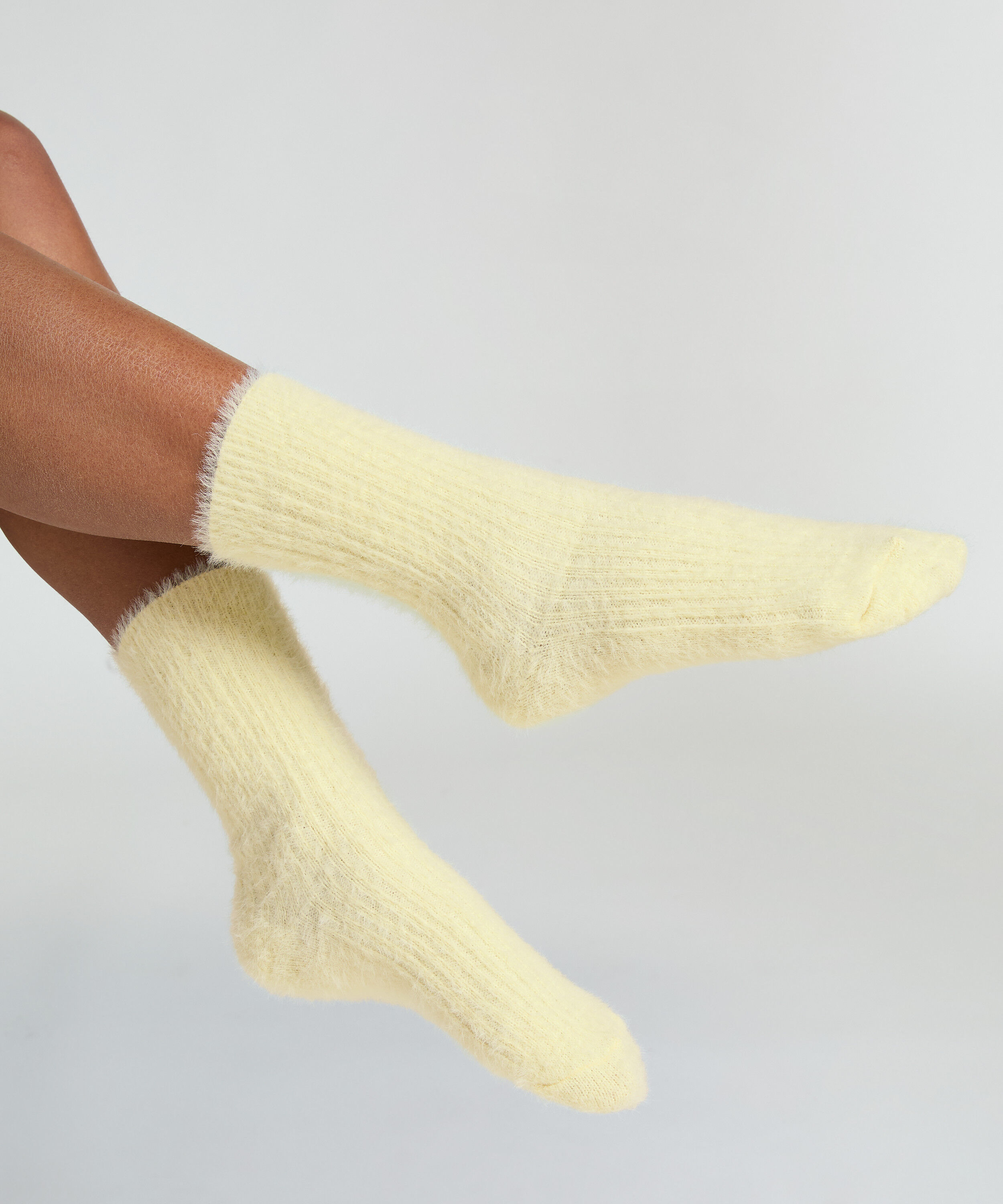Calcetines peludos Liv, Amarillo