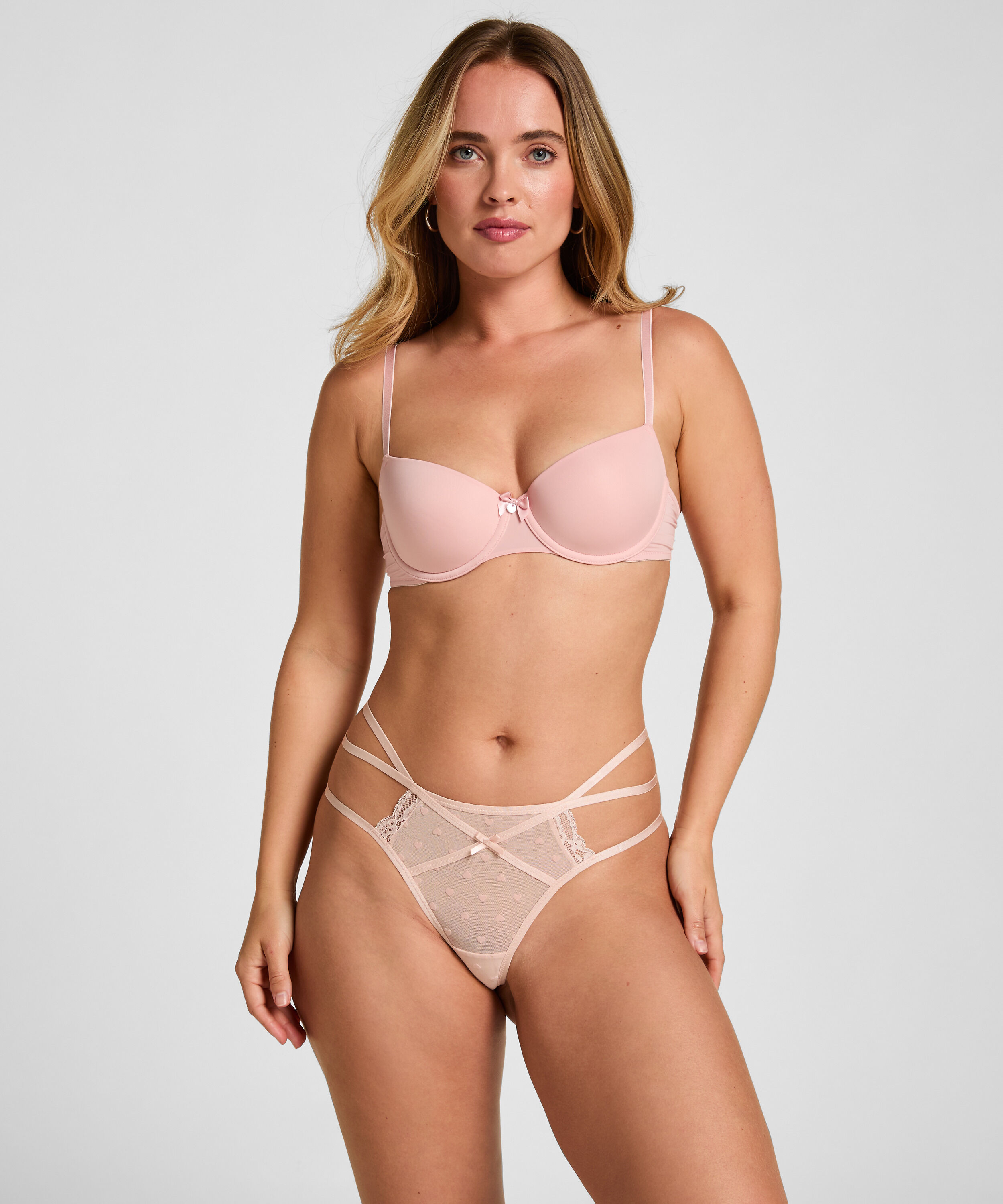Tanga Melda, Rosa