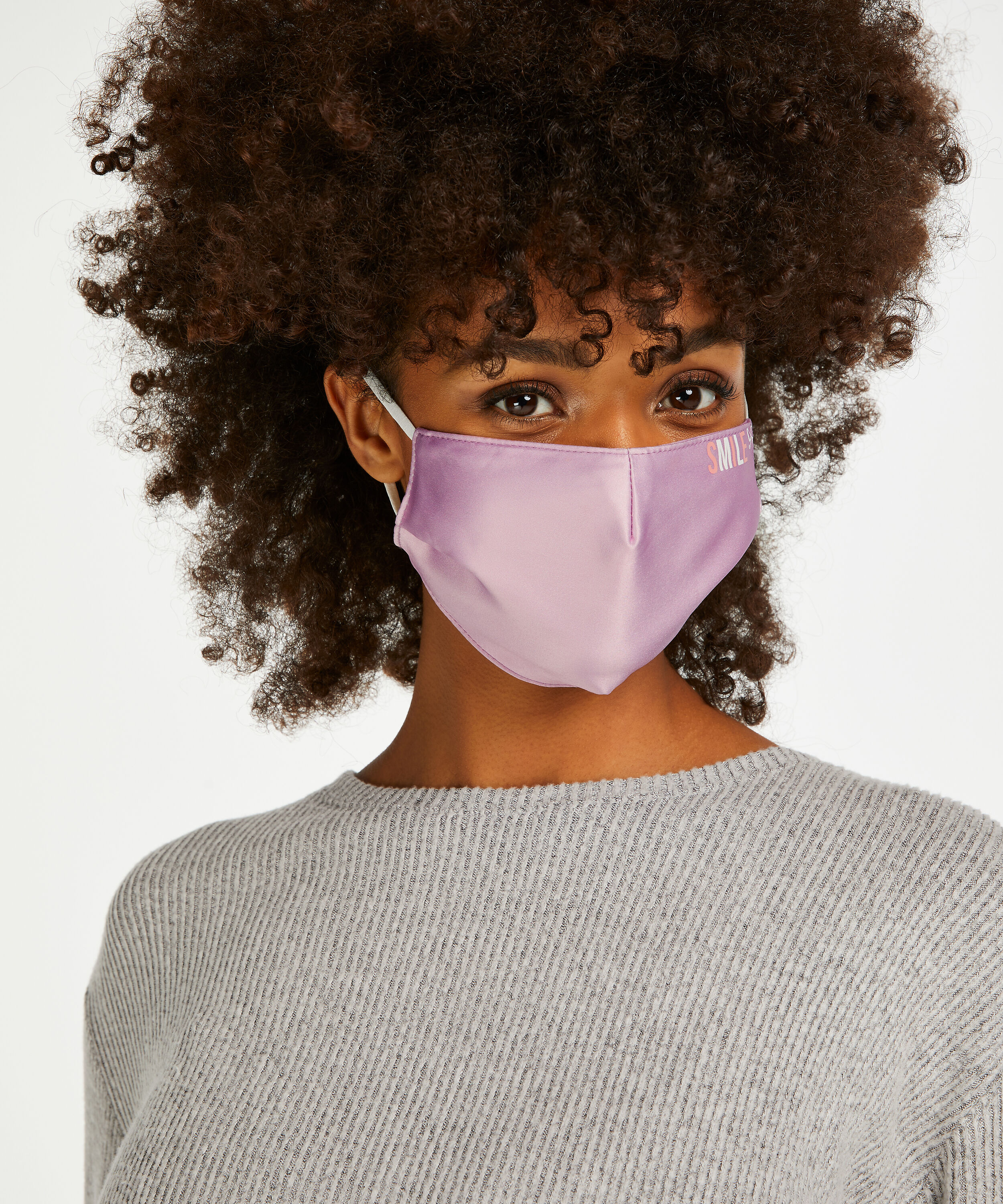 Mascarilla de sat&eacute;n, Rosa