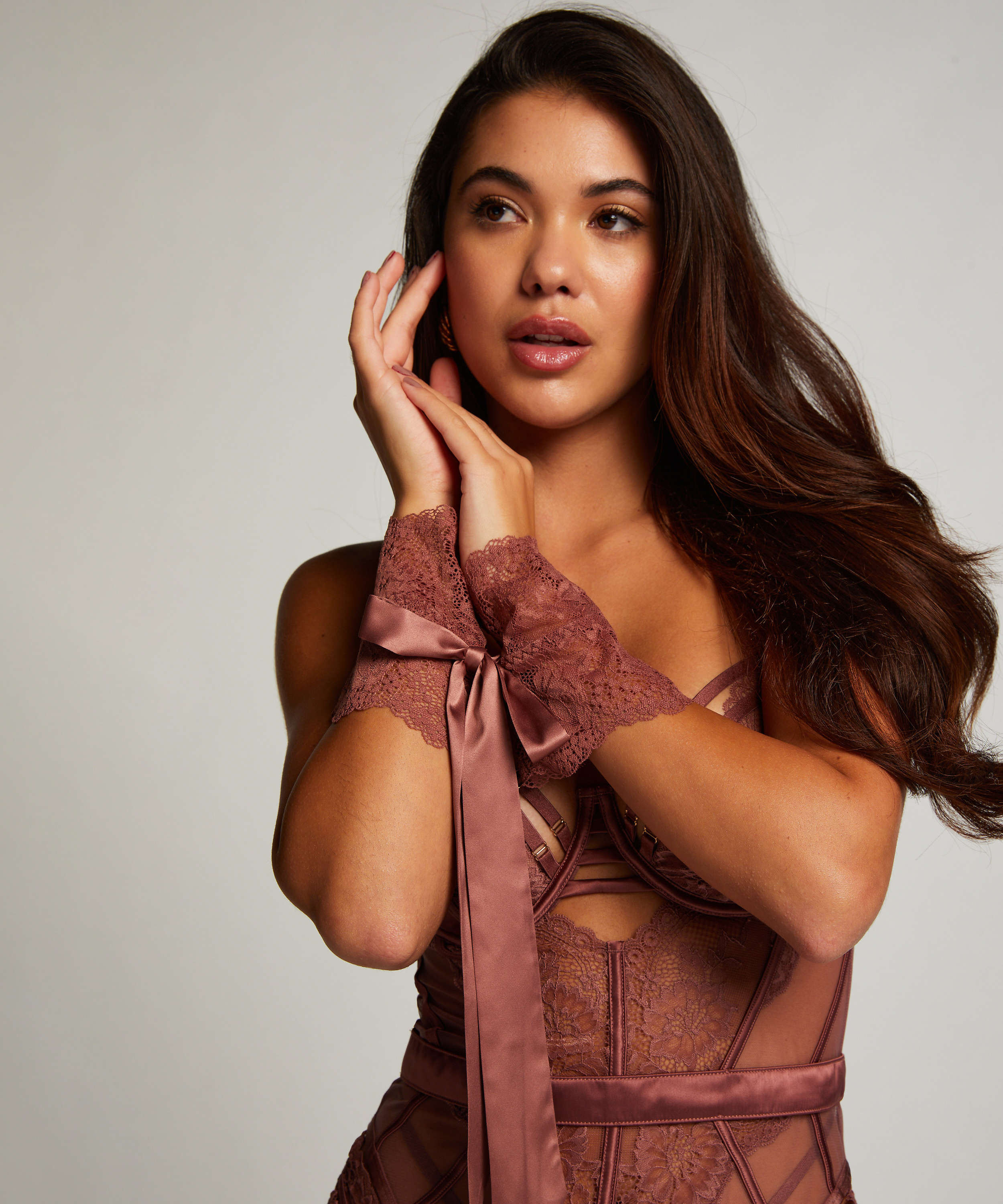 Esposas de encaje, Morado, main