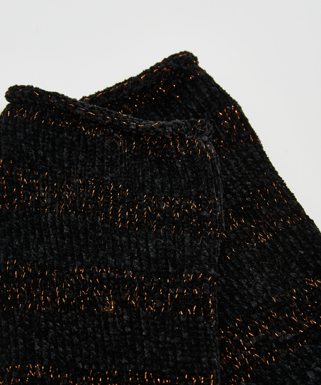 Calcetines altos, Negro