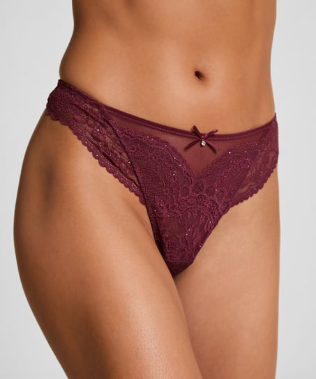 Tanga Isadora, Rojo
