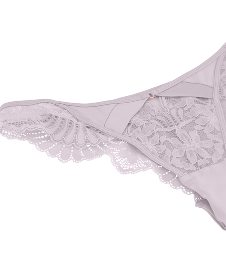 Brasileña Almendra, Morado