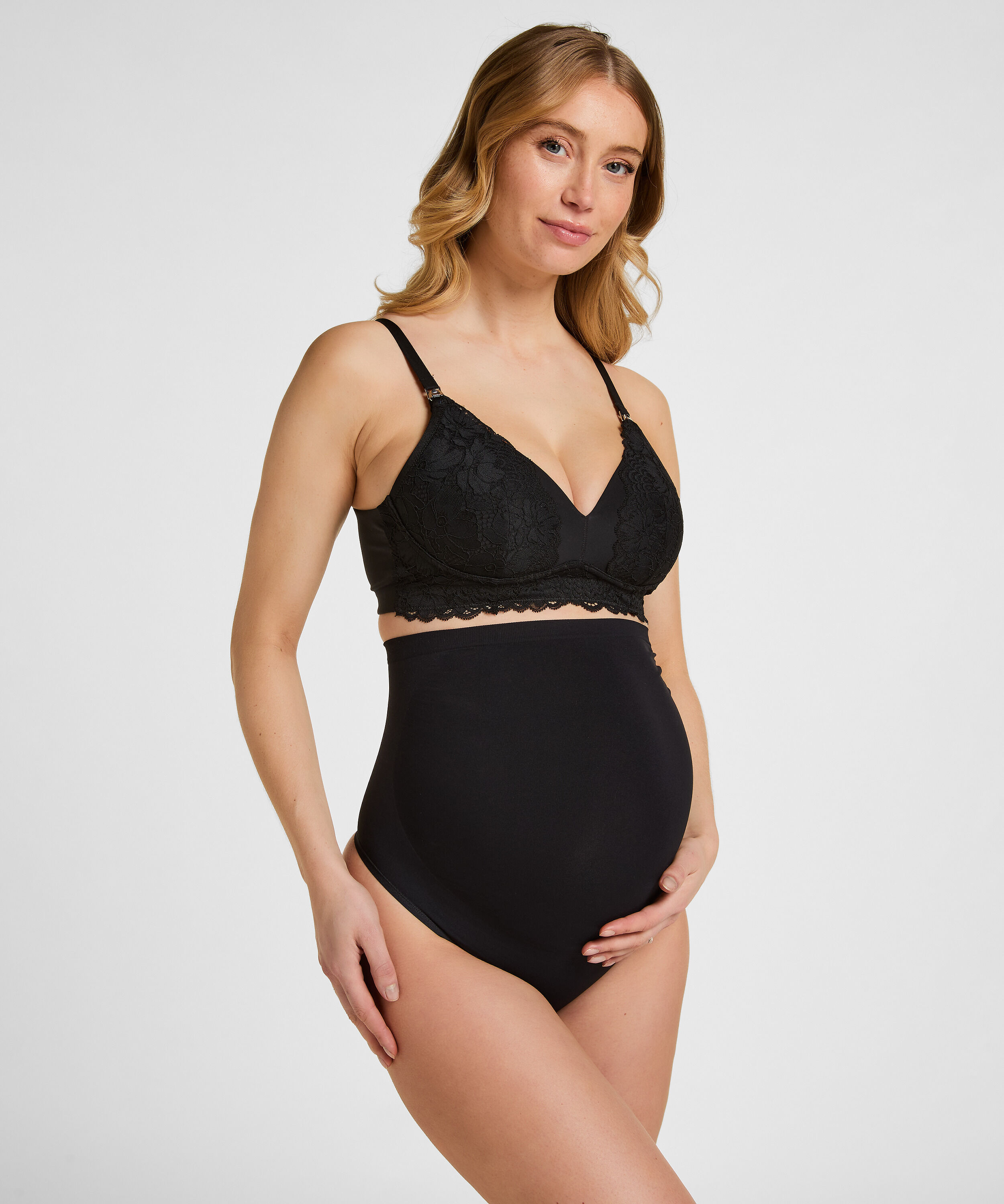 Tanga de Maternidad Sin Costuras, Negro Tanga de Maternidad Sin Costuras, Negro