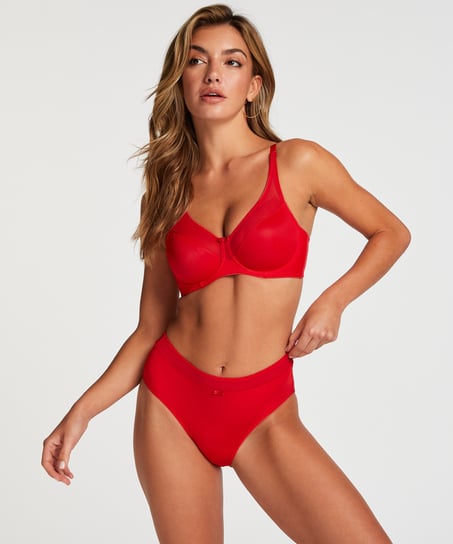 Braguita Nina, Rojo