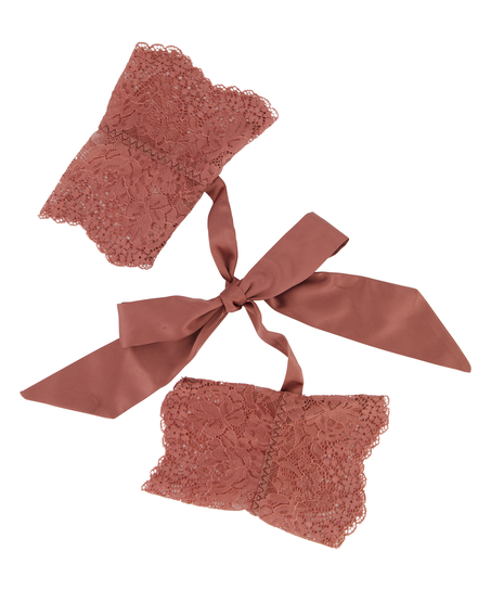 Esposas de encaje, Morado