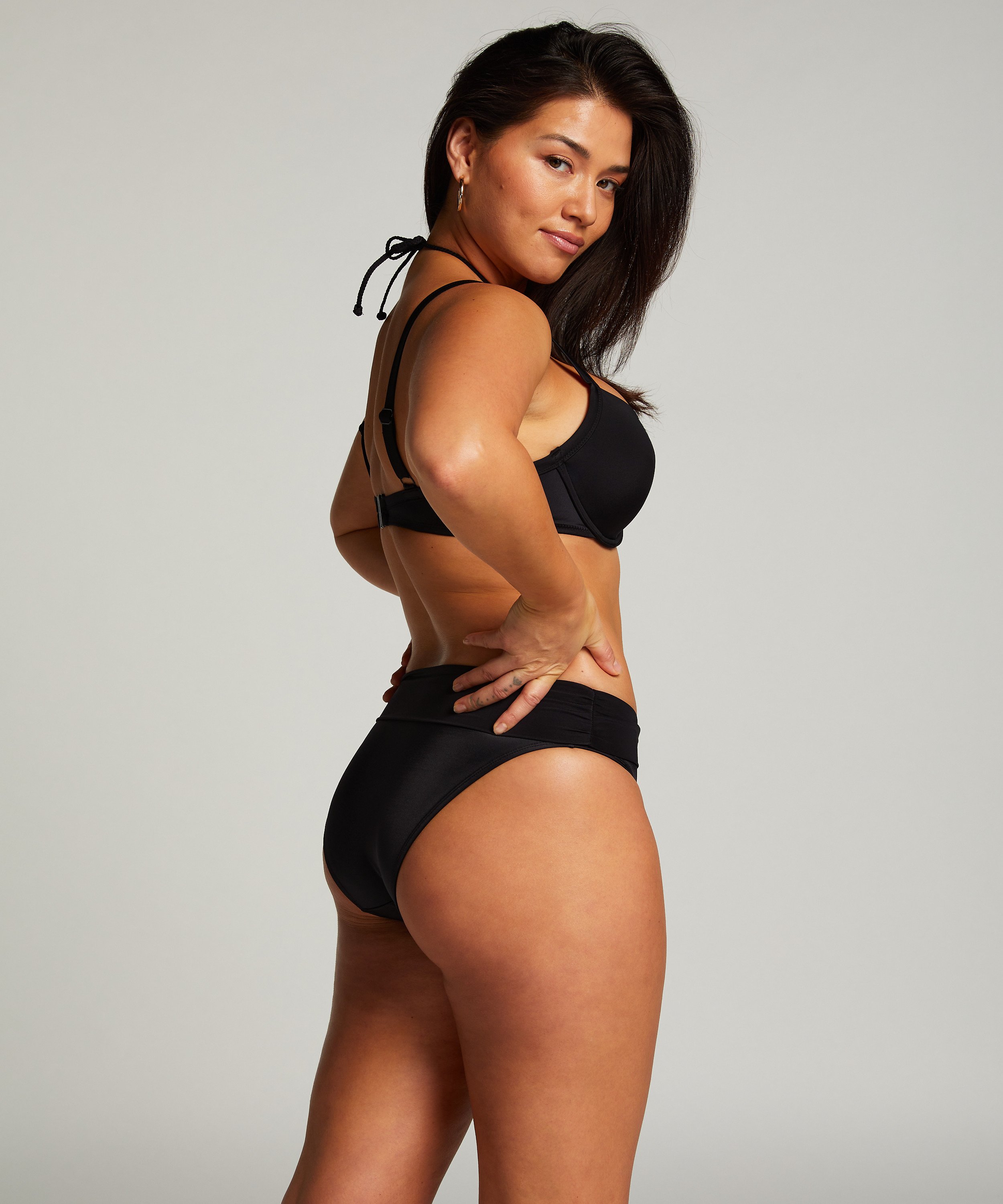 Top de bikini con aros y preformado Luxe, Negro, main