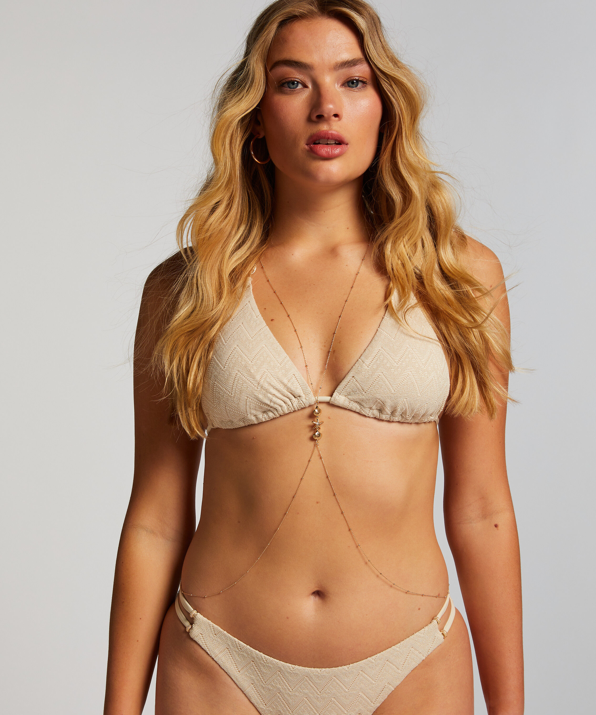 Bodi de arn&eacute;s y cadenas, Amarillo