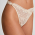 Tanga Darcy, Blanco