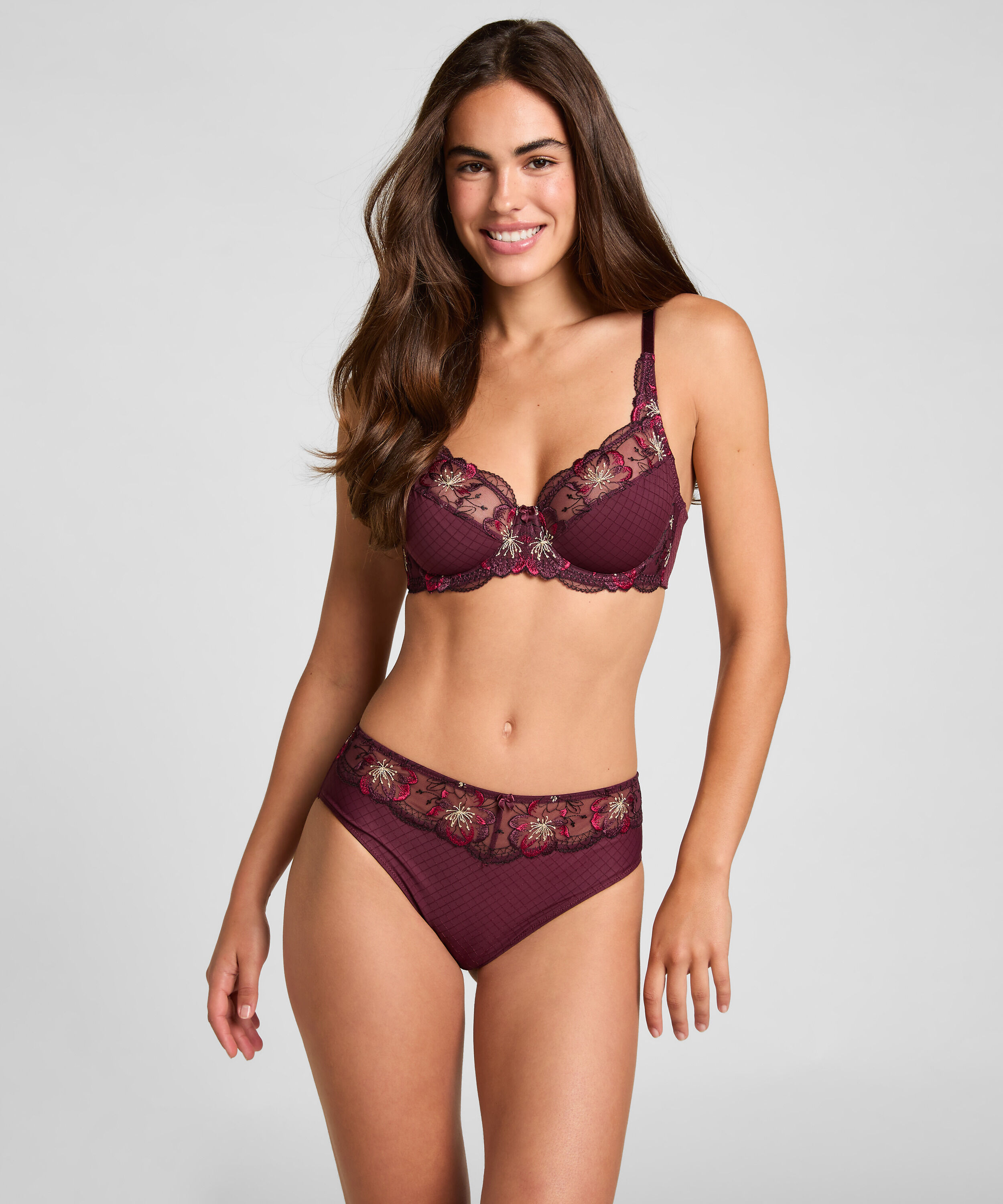 Braguita Talle Alto Helena, Morado Braguita Talle Alto Helena, Morado