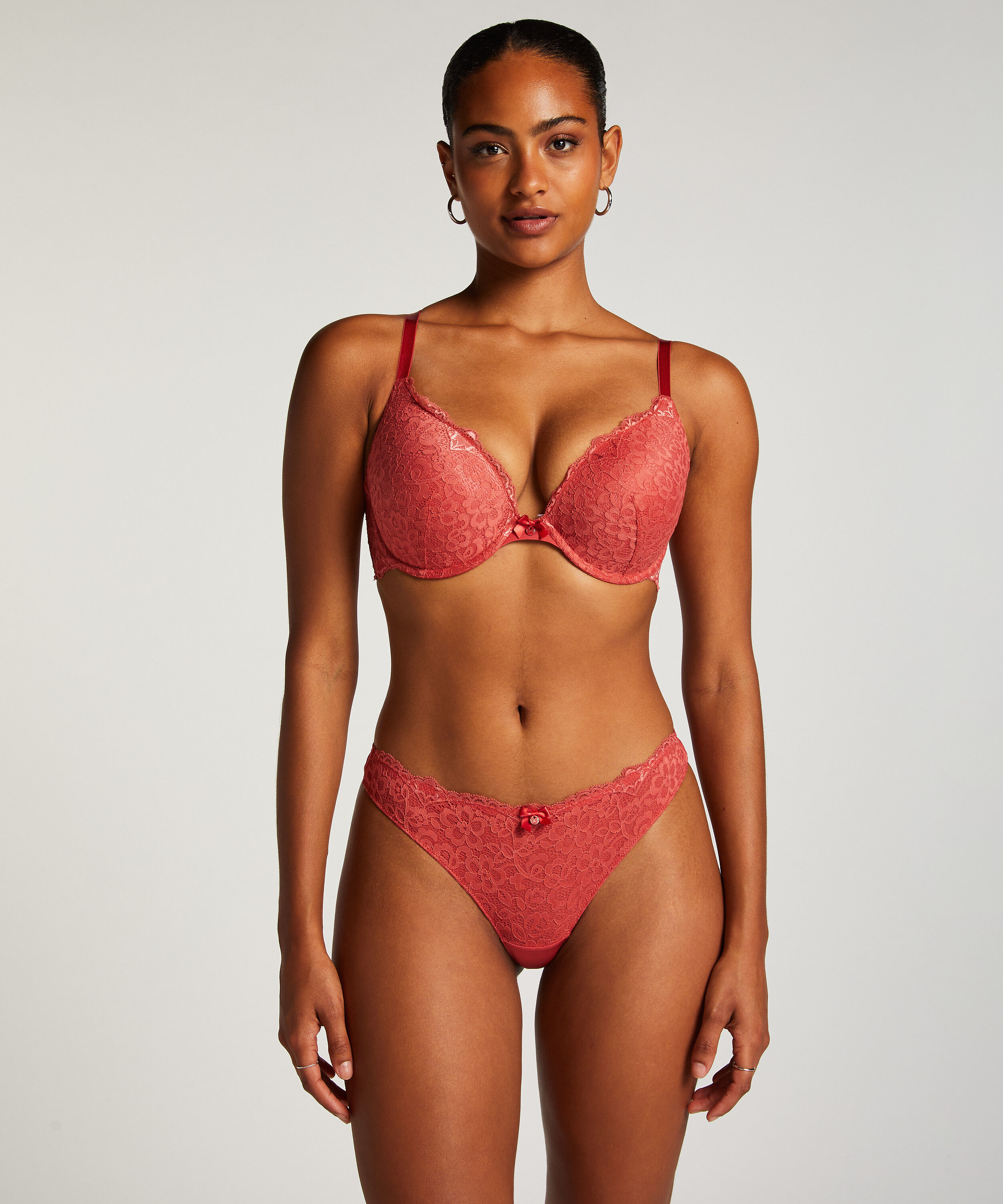Tanga Marine, Rojo