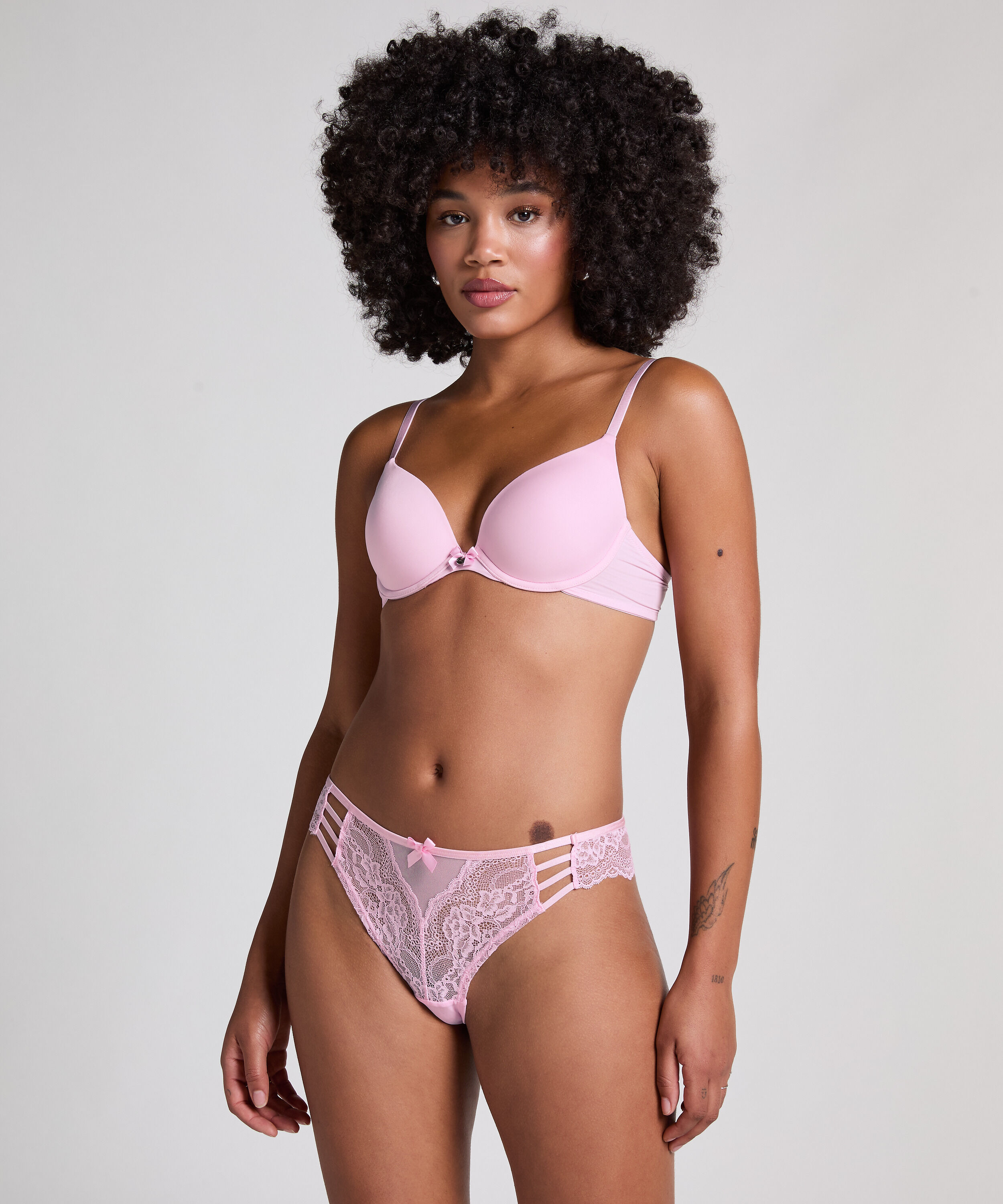 Brasileña Belle, Rosa