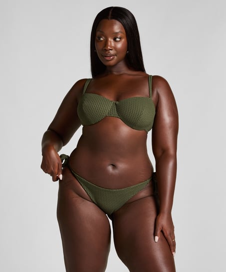 Top de bikini sin relleno con aros Cairo, Verde