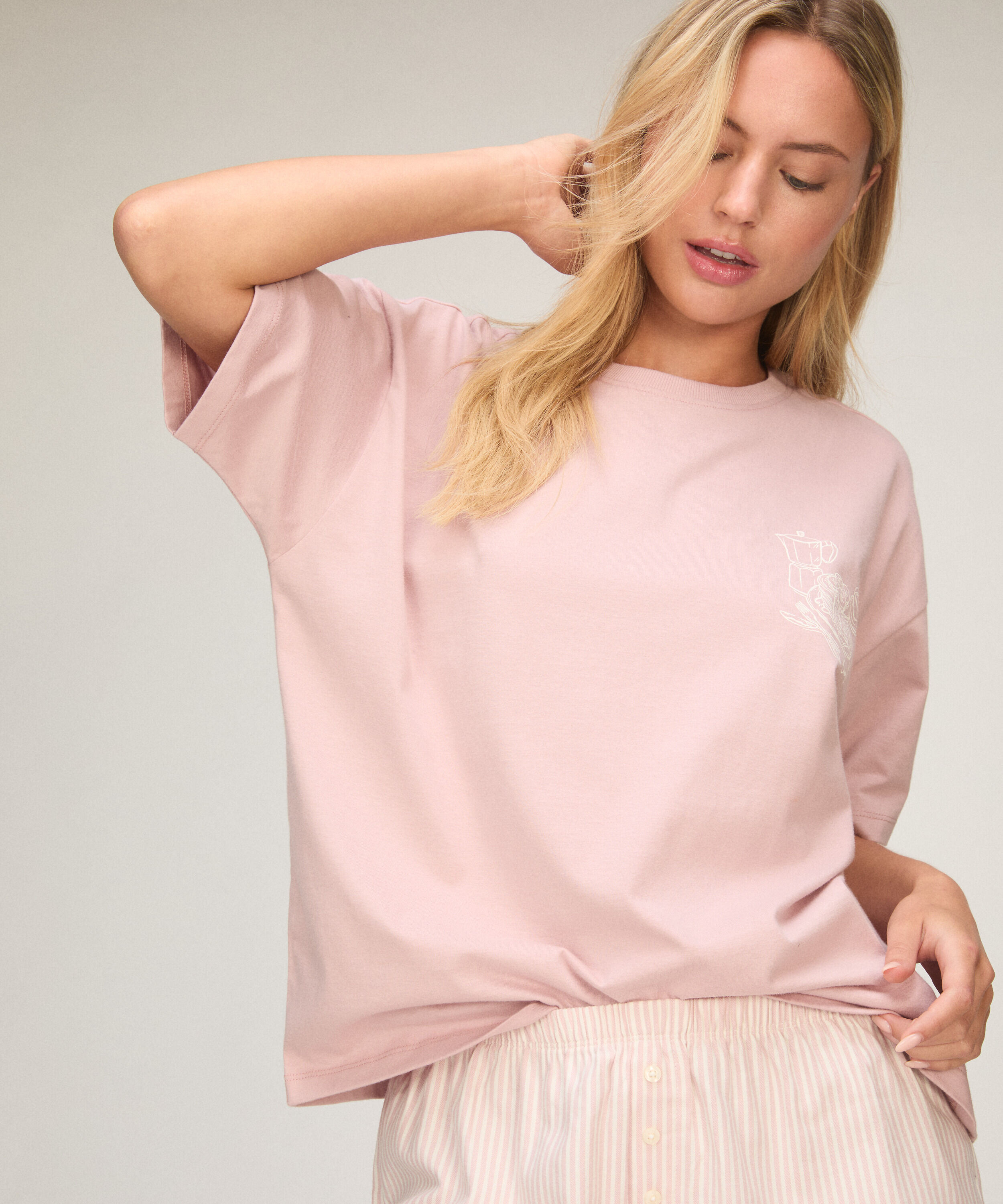 Conjunto de Pijama con Shorts y Camiseta