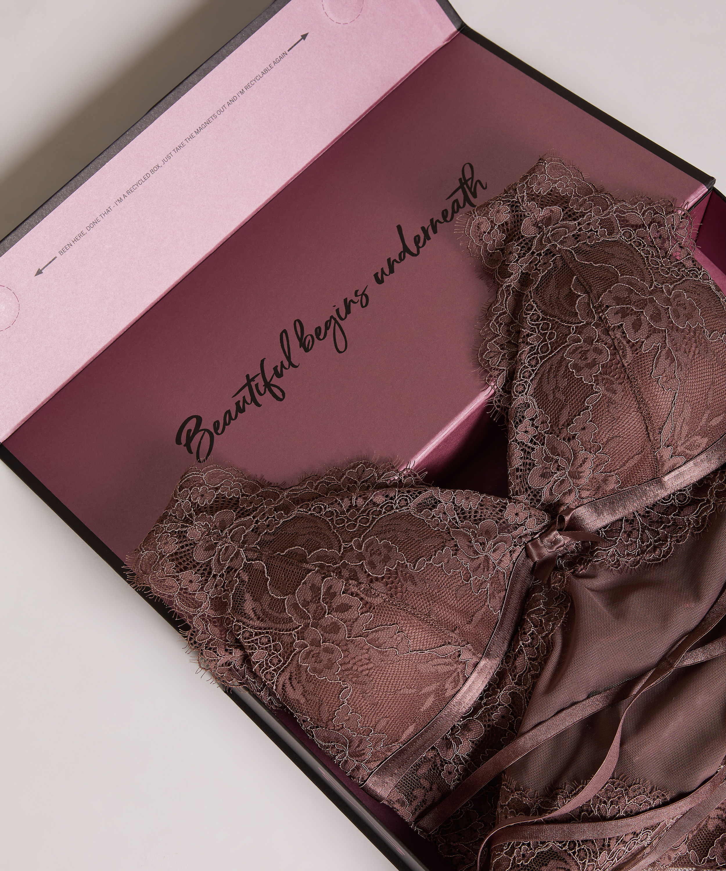 Caja de regalo de lujo Medium, Negro, main