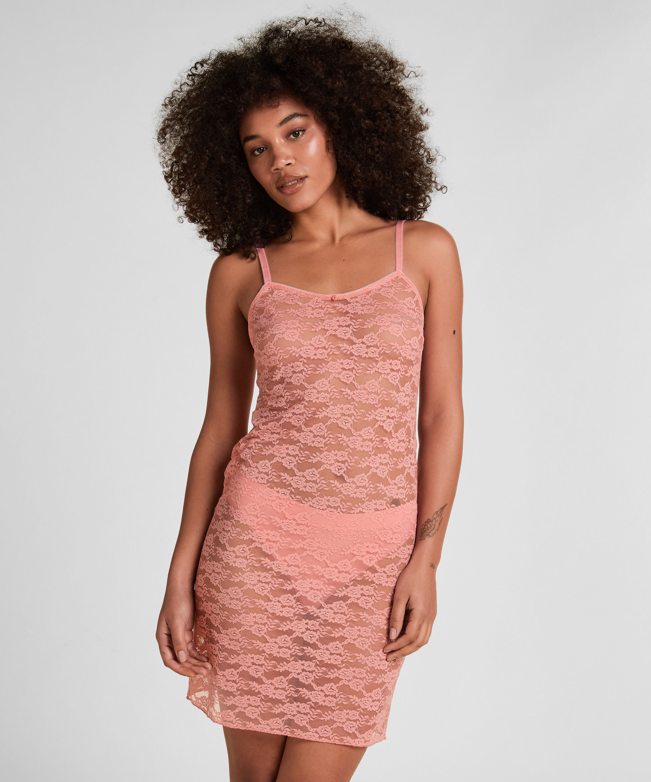 Vestido lencero de encaje integral