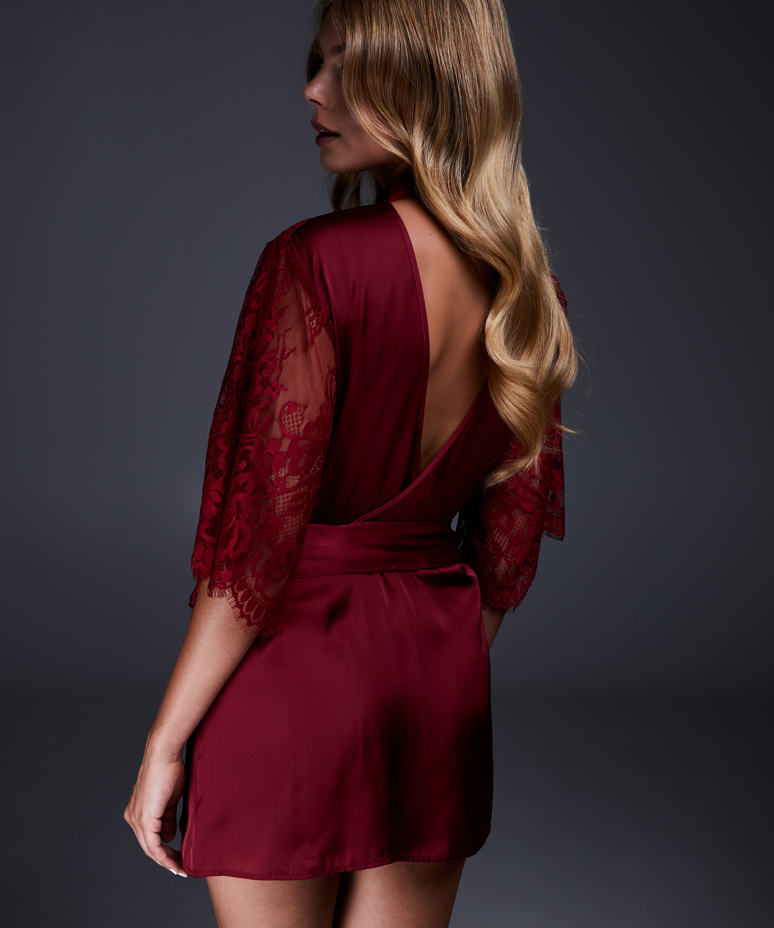 Kimono Jennifer, Rojo, main