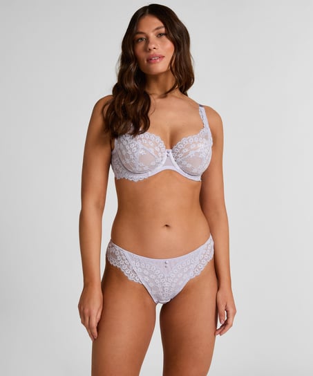 Brasile&ntilde;a Daisy, Morado