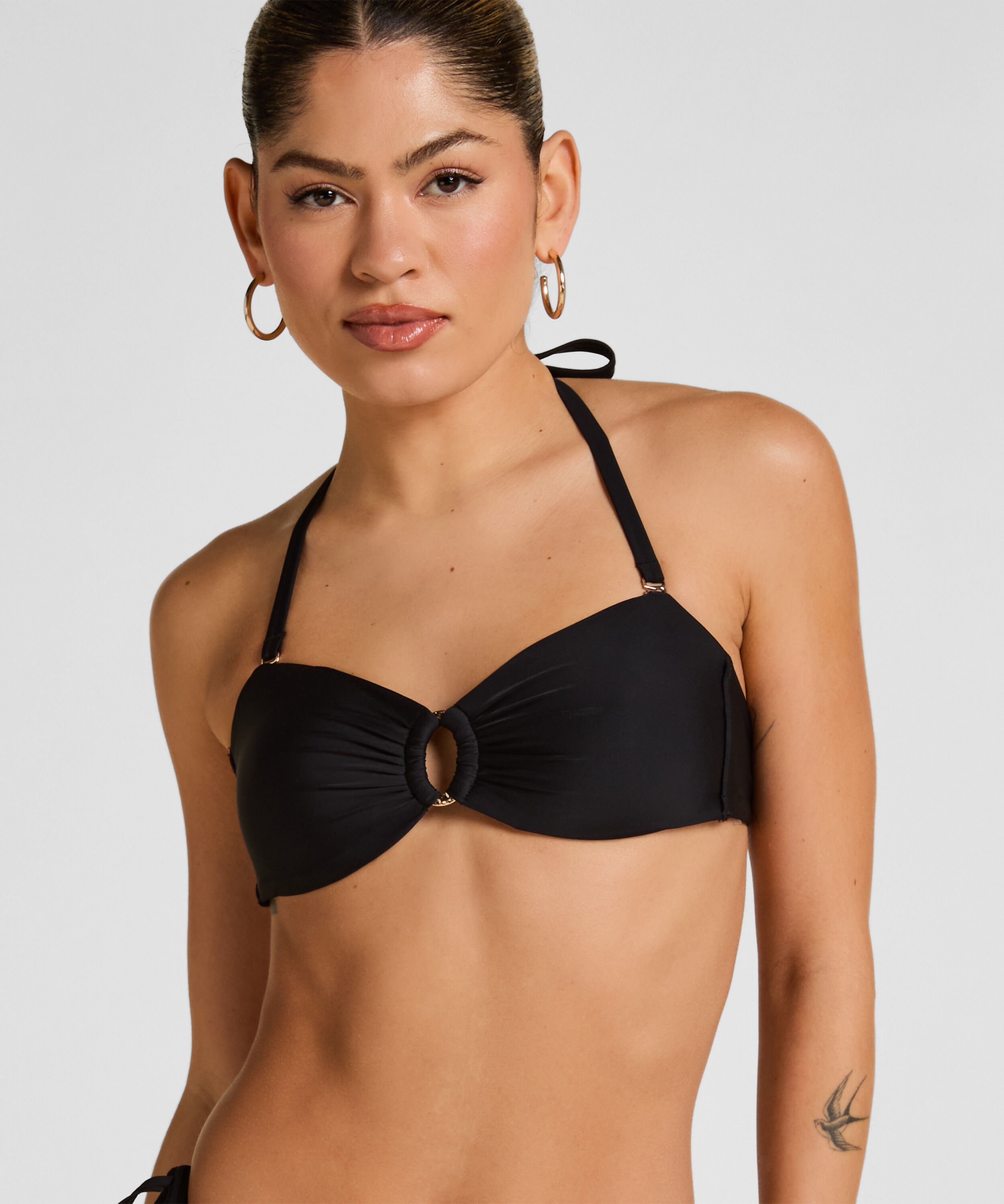 Top de Bikini Bandeau de Lujo con Anilla, Negro