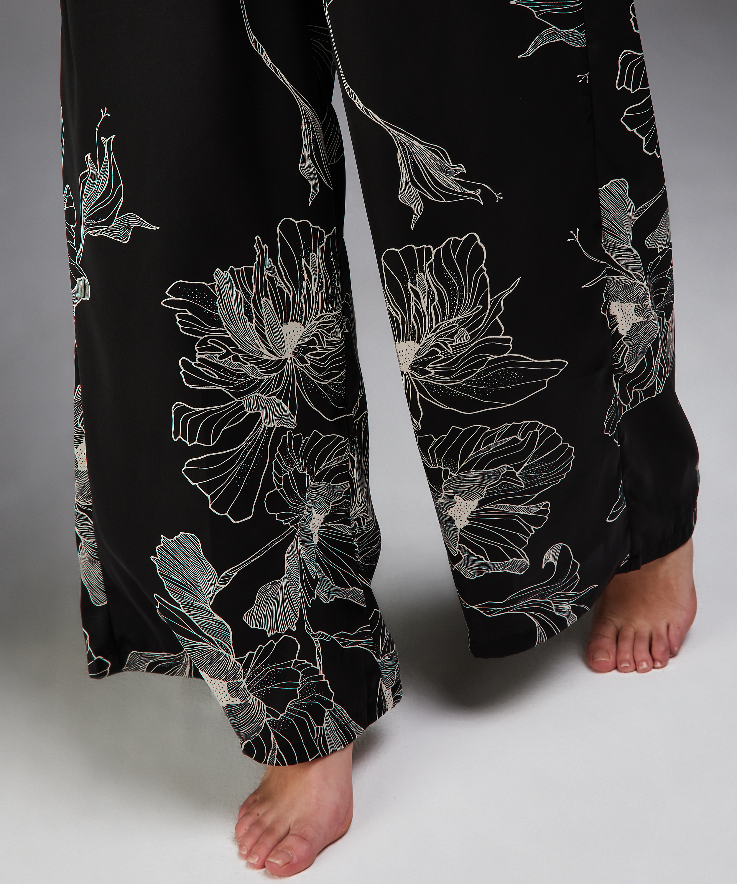 Pantalón palazzo satinado Lotus, Negro, main